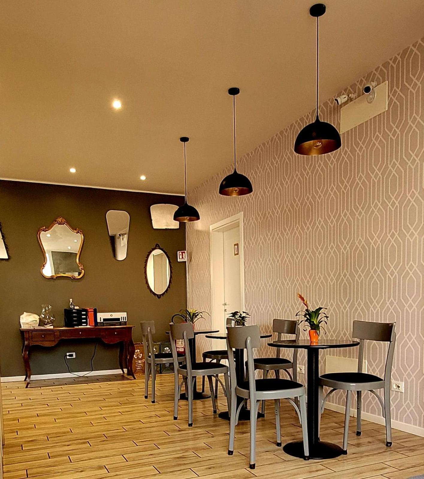 Al Binario Brescia Hotel ภายนอก รูปภาพ